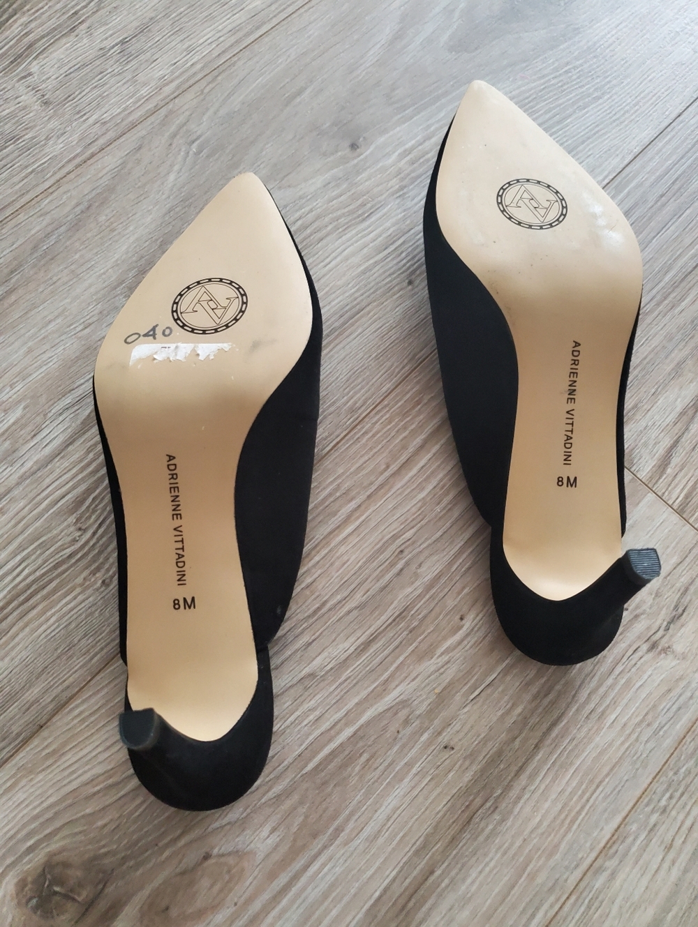 Adrienne Vittadini Black Pointed Toe Slingback Kitten Heels - Picture 3 of 4